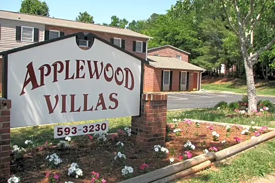 Applewood Villas Photo 2