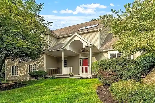 7 Nipmuck Dr Photo 1
