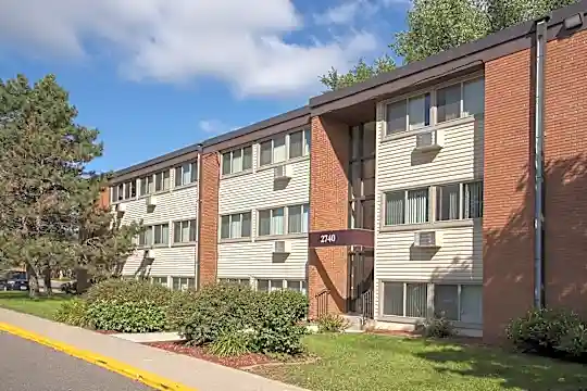 Southdale Parc Photo 1
