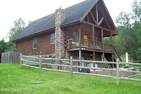 100 Meadowlark Ln Photo 1