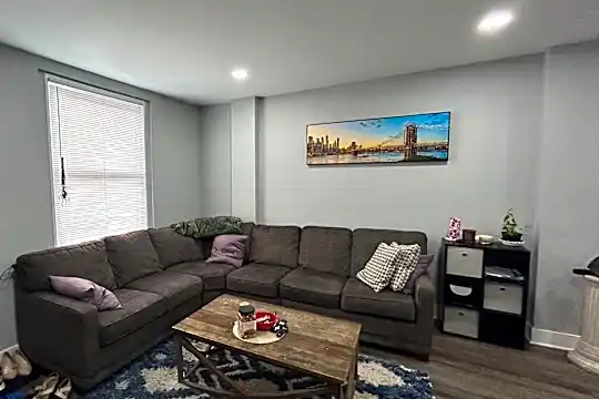 3286 Miller St Photo 1