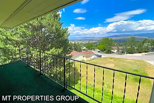 509 Westview Dr Photo 1