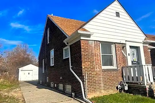 14895 Alma Ave Photo 2