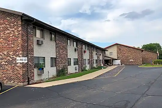 Riverview Commons Senior Apartments Photo 1