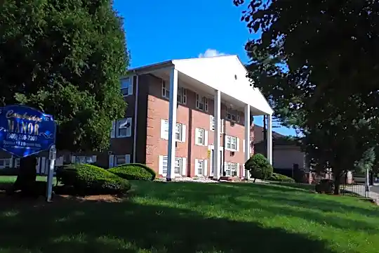 COUNTRY CLUB PARK Photo 1