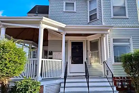 209 Cottage St. #1 Photo 1