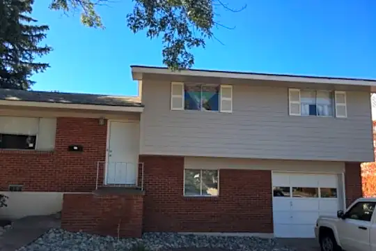 1601 Newcastle St Photo 1