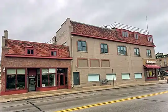 810 Erie Ave Photo 1