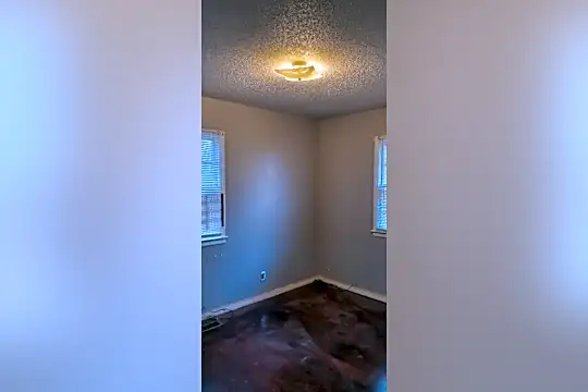 5949 Jackson Ave Photo 2