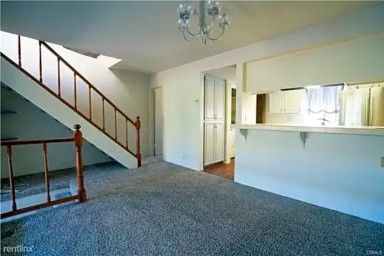2520 Ruhland Ave Photo 2
