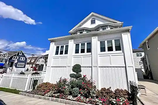 3 S Wyoming Ave Photo 1