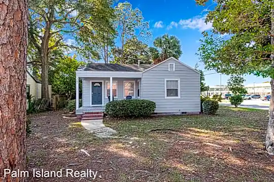 3001 E De Soto St Photo 1