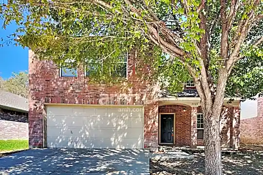 5529 Spring Ridge Drive Photo 1