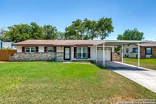 5014 John Young Dr Photo 1