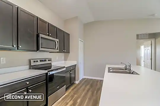 2343 Briarwood St Photo 2