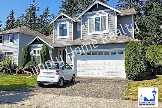 8674 Fortman Dr NE Photo 2