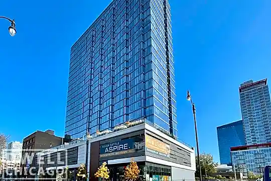2111 S Wabash Ave Photo 1