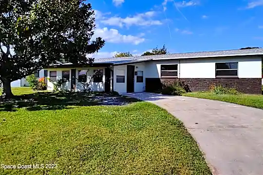 1472 Palmwood Dr Photo 1