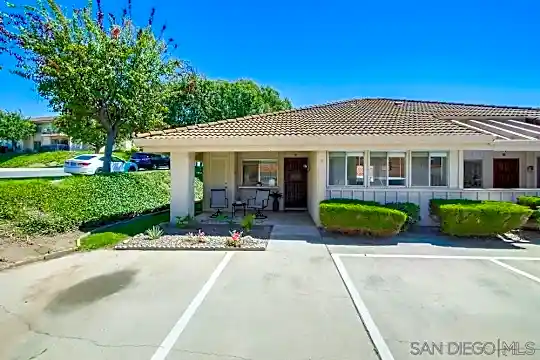 17464 Plaza Cerado #84 Photo 2
