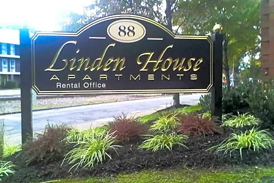 Linden House Apartments Photo 1