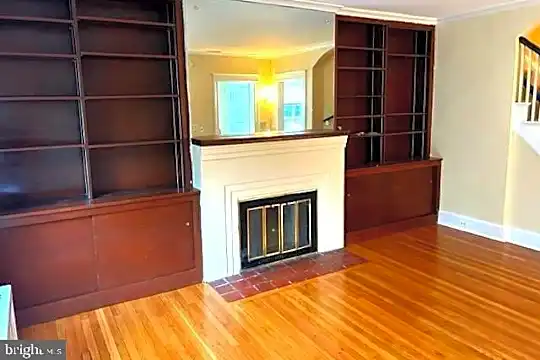 3727 Van Ness St NW Photo 2
