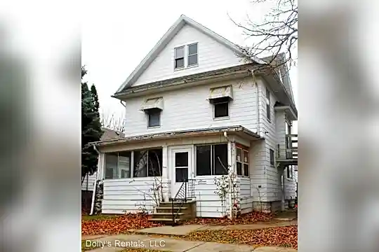 914 W 6th St Photo 1