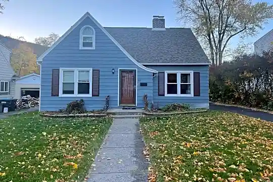 57 Larchmont Rd Photo 1