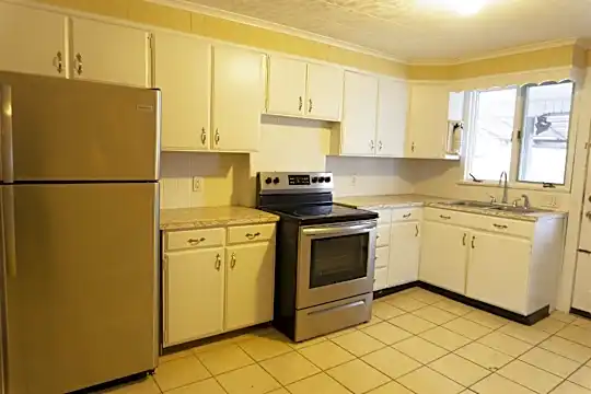 212 Prospect Ave Photo 2