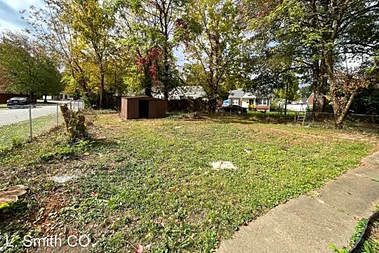 5026 Reed Ave Photo 2
