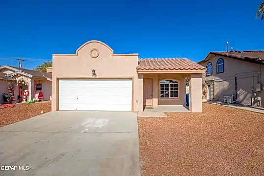 449 Valle Calido Dr Photo 1