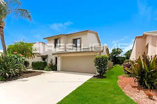 5940 Strawberry Lakes Circle Photo 2