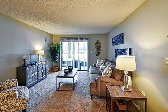 Goldelm at Charter Pointe Photo 2