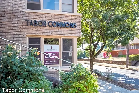 Tabor Commons Photo 2