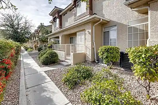 1232 Dusty Creek St Photo 1