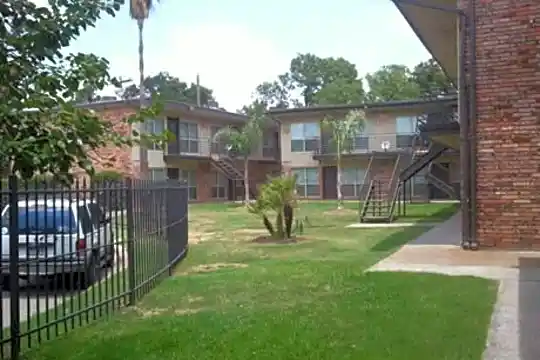 Royal Palms Apartments Photo 1