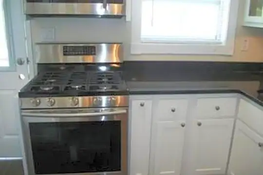 142 Richmond St SE Photo 2