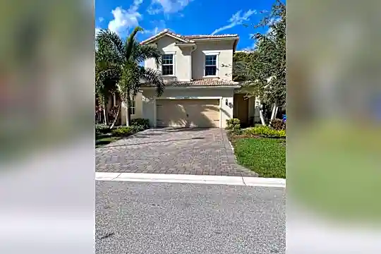 4255 Large Leaf Ln #4255 Photo 2