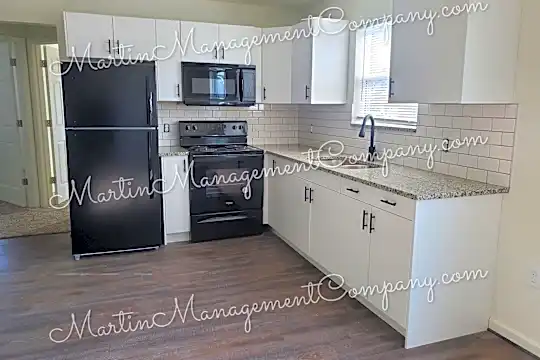 201 S Illinois St Photo 2