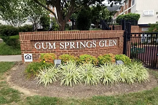Gum Springs Glen Apartments Photo 2