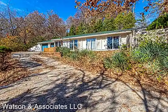 312 Summit Ave Photo 2