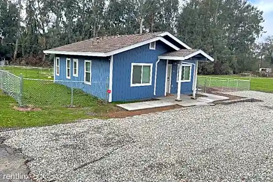 8866 Oak Ave Photo 2