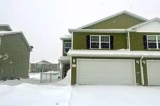 711 Weyburn Dr Photo 1