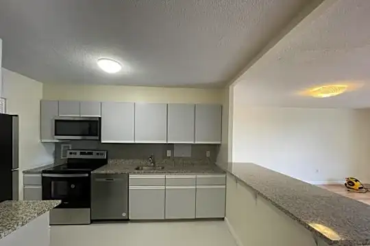 60 Longwood Ave Photo 1