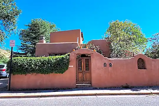 249 1/2 Closson St Photo 2