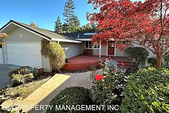 128 Amanda Lane Photo 1