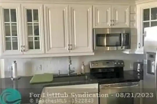 1200 N Fort Lauderdale Beach Blvd #401 Photo 2