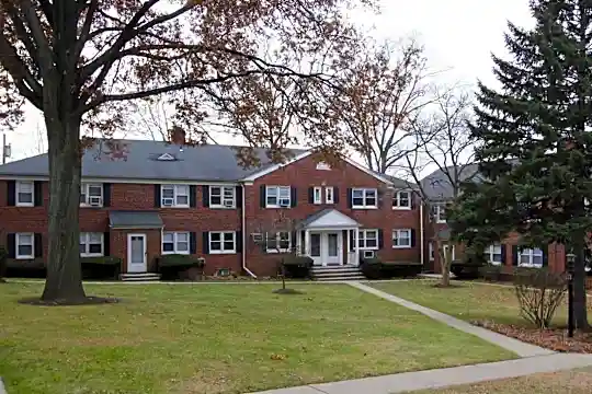 Manor Park Assoc. LLC Photo 1