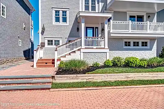706 Morven Terrace #MONTH Photo 2