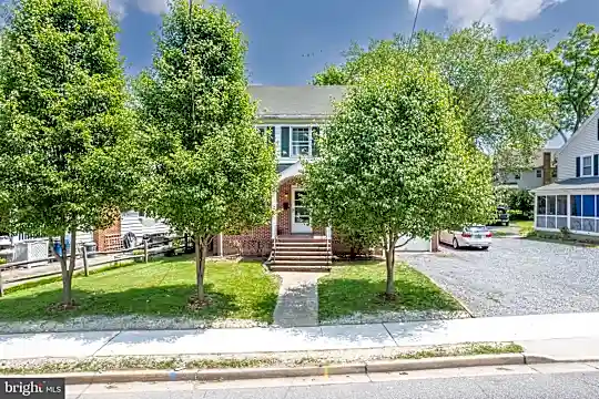 410 S Washington St Photo 2