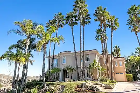 2070 Waterside Cir Photo 1